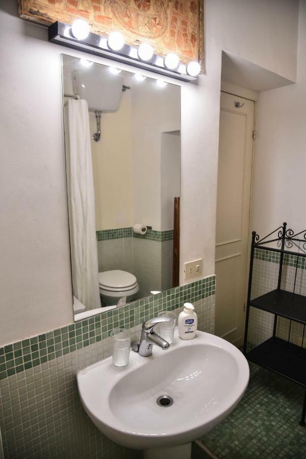 Stylish Apartment In Central Rome "Centro Storico" Экстерьер фото